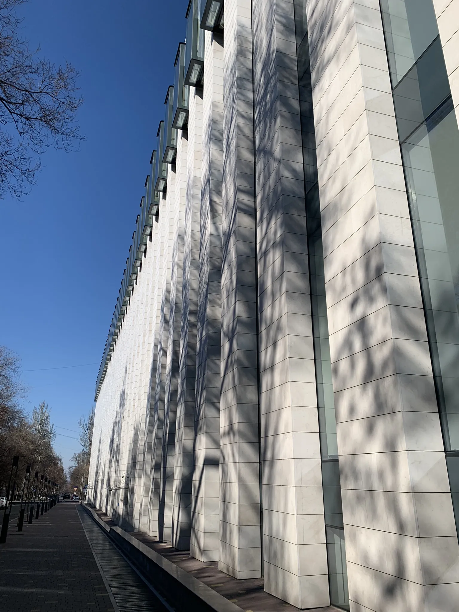 Алматы в марте — город ещё серый, но уже просыпается — 4