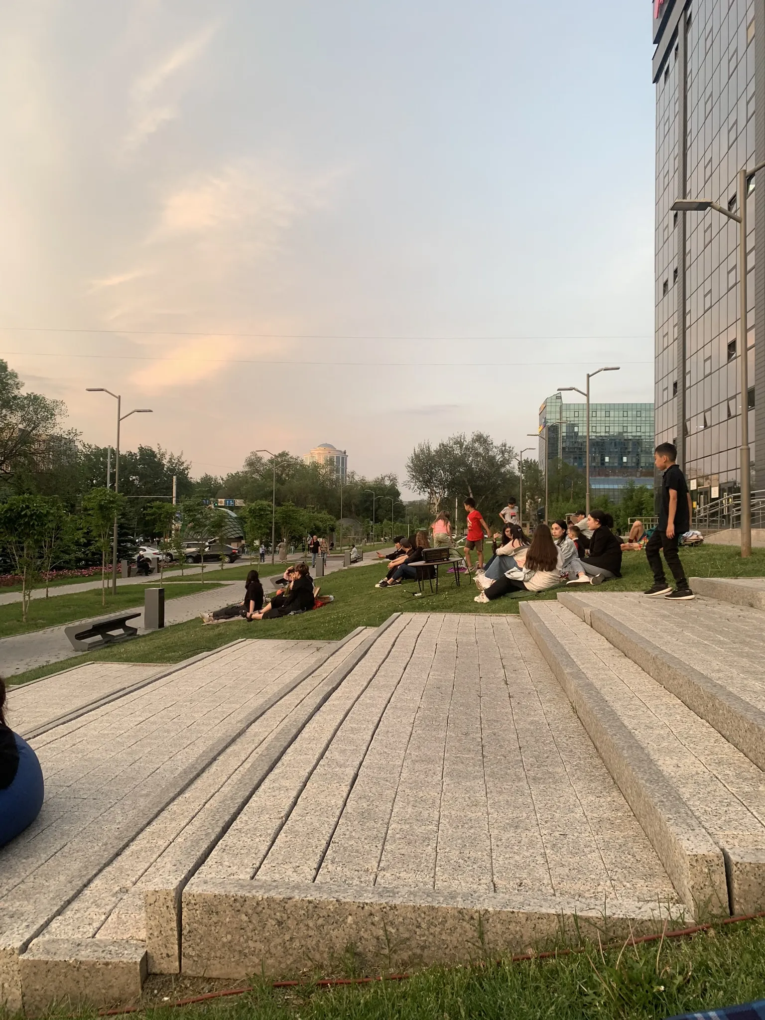 Алматы в мае — зелёный город, парки и террасы — 3