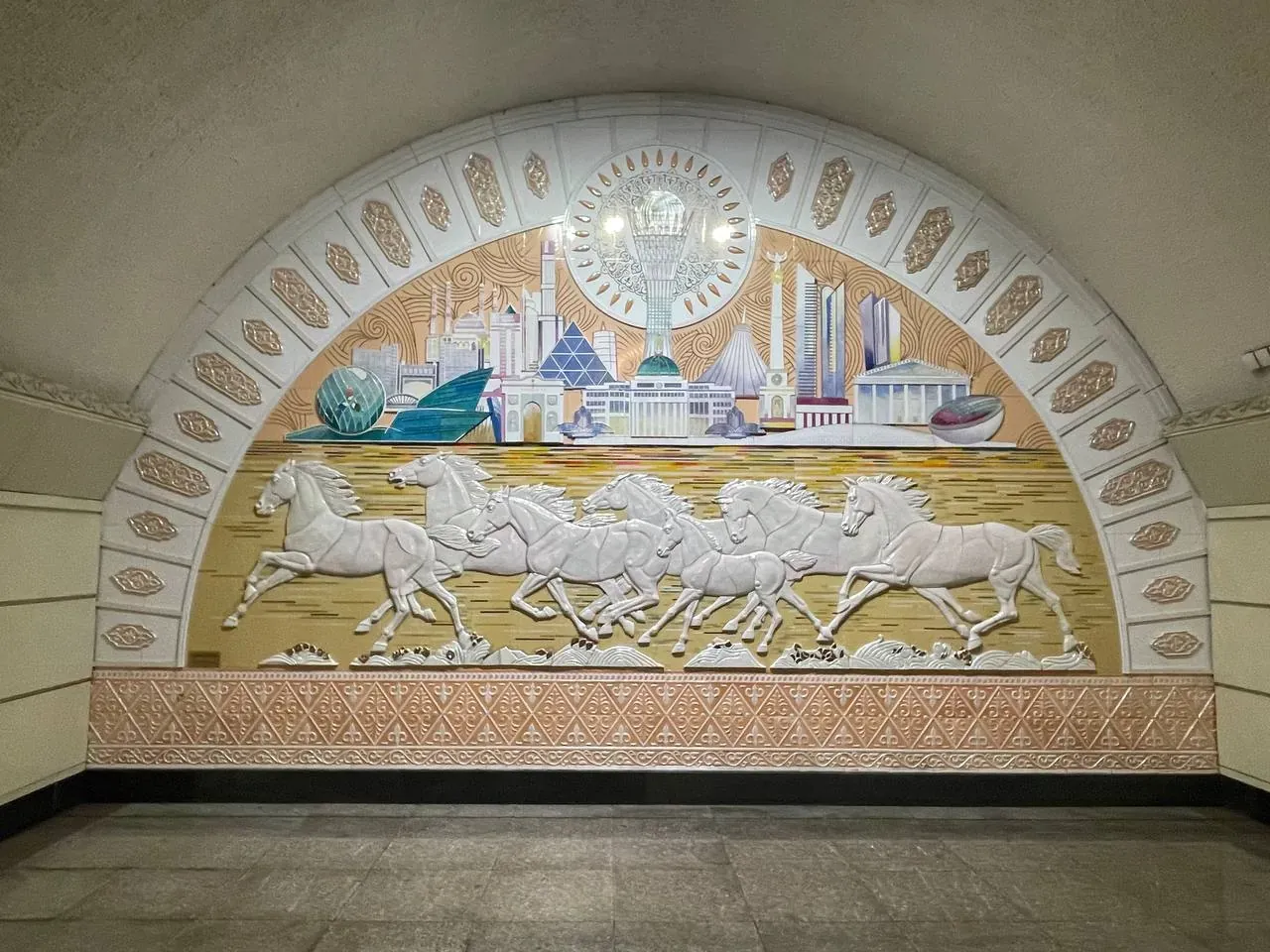 Станции метро Алматы — казахские орнаменты и авторский дизайн