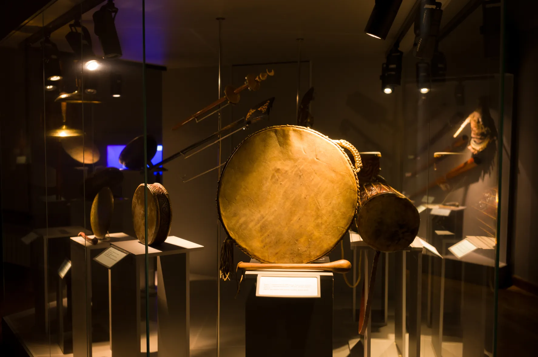 Музей народных инструментов им. Ыхласа — деревянный терем 1908 года в Алматы — 3