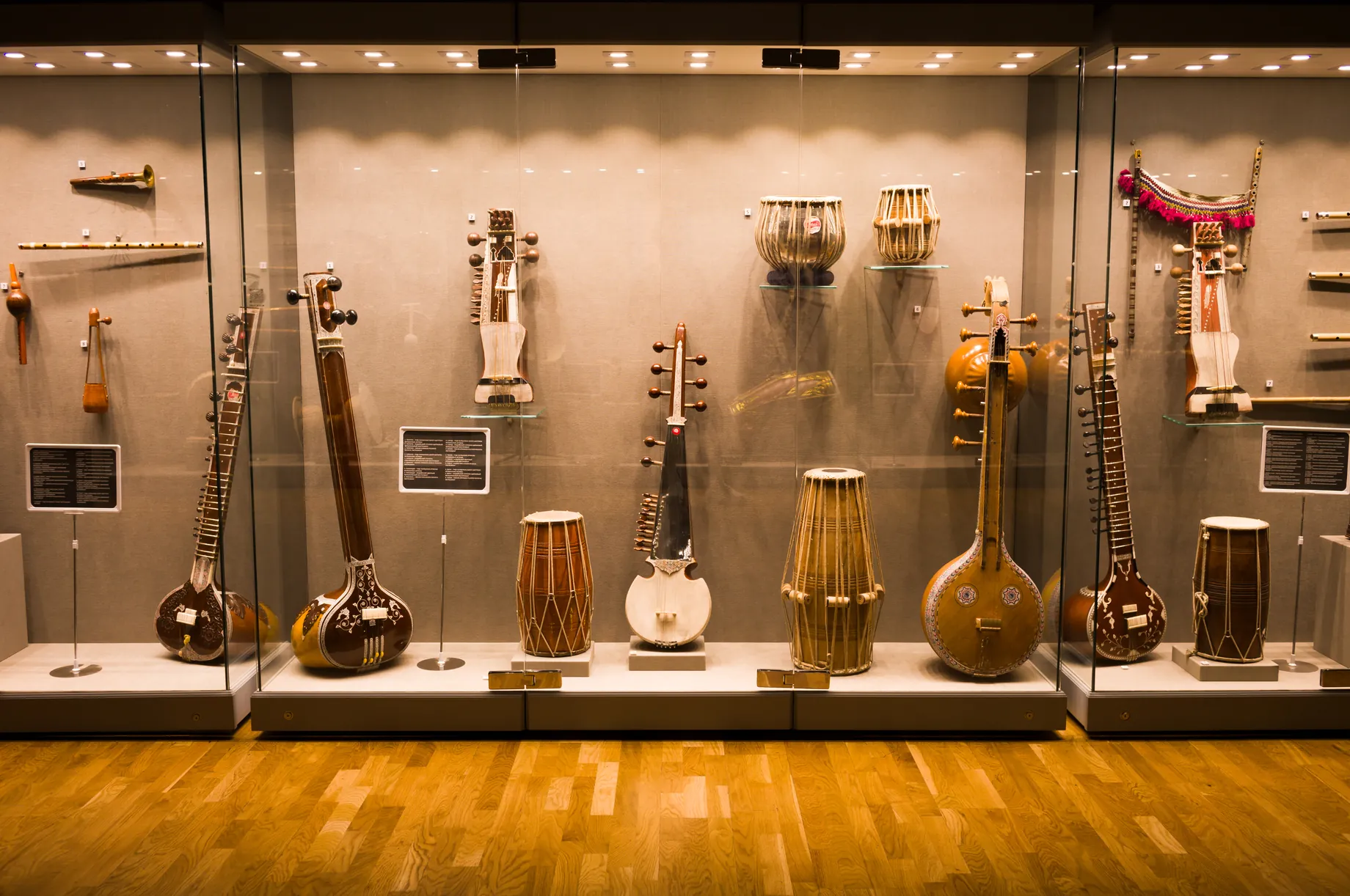 Музей народных инструментов им. Ыхласа — деревянный терем 1908 года в Алматы — 5