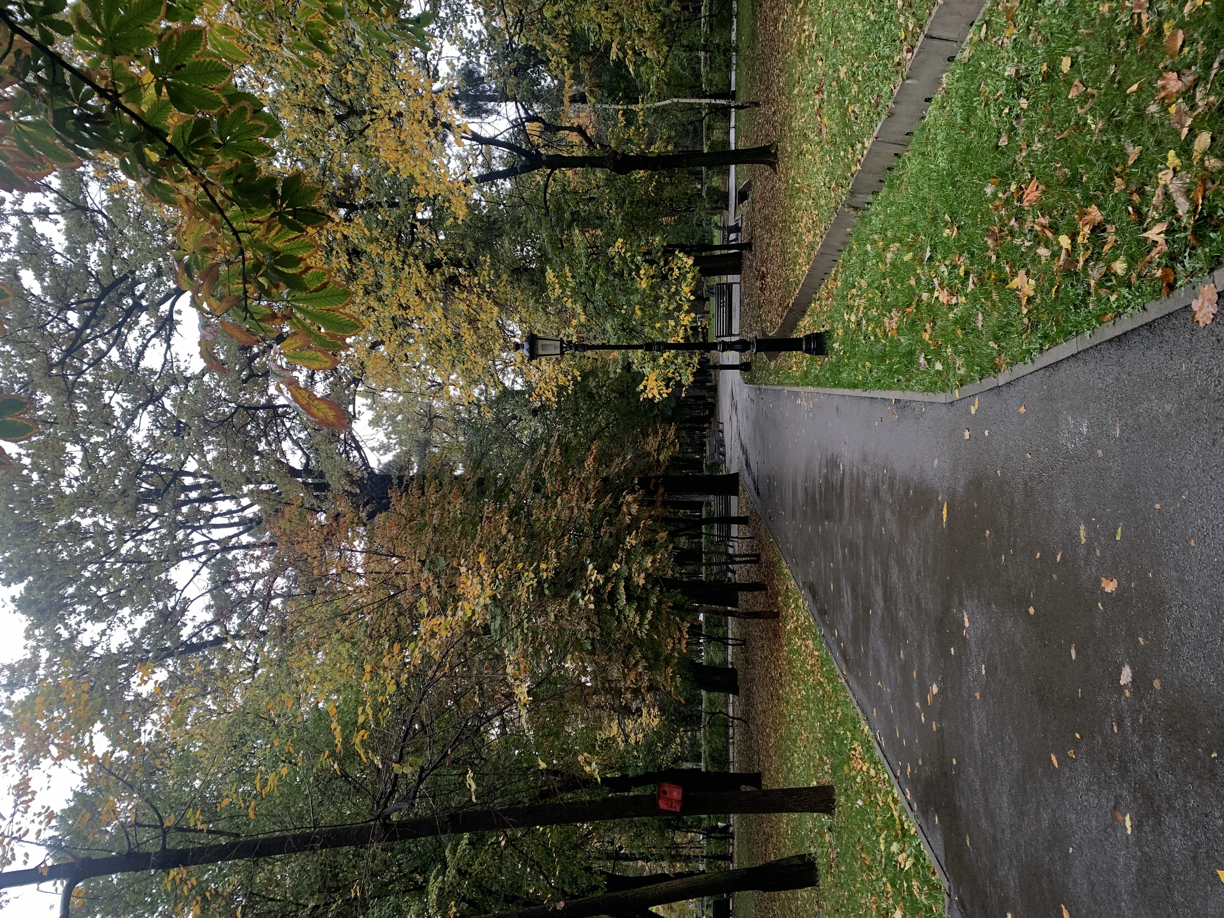 Парк 28 панфиловцев и деревянный Вознесенский собор в Алматы — 3