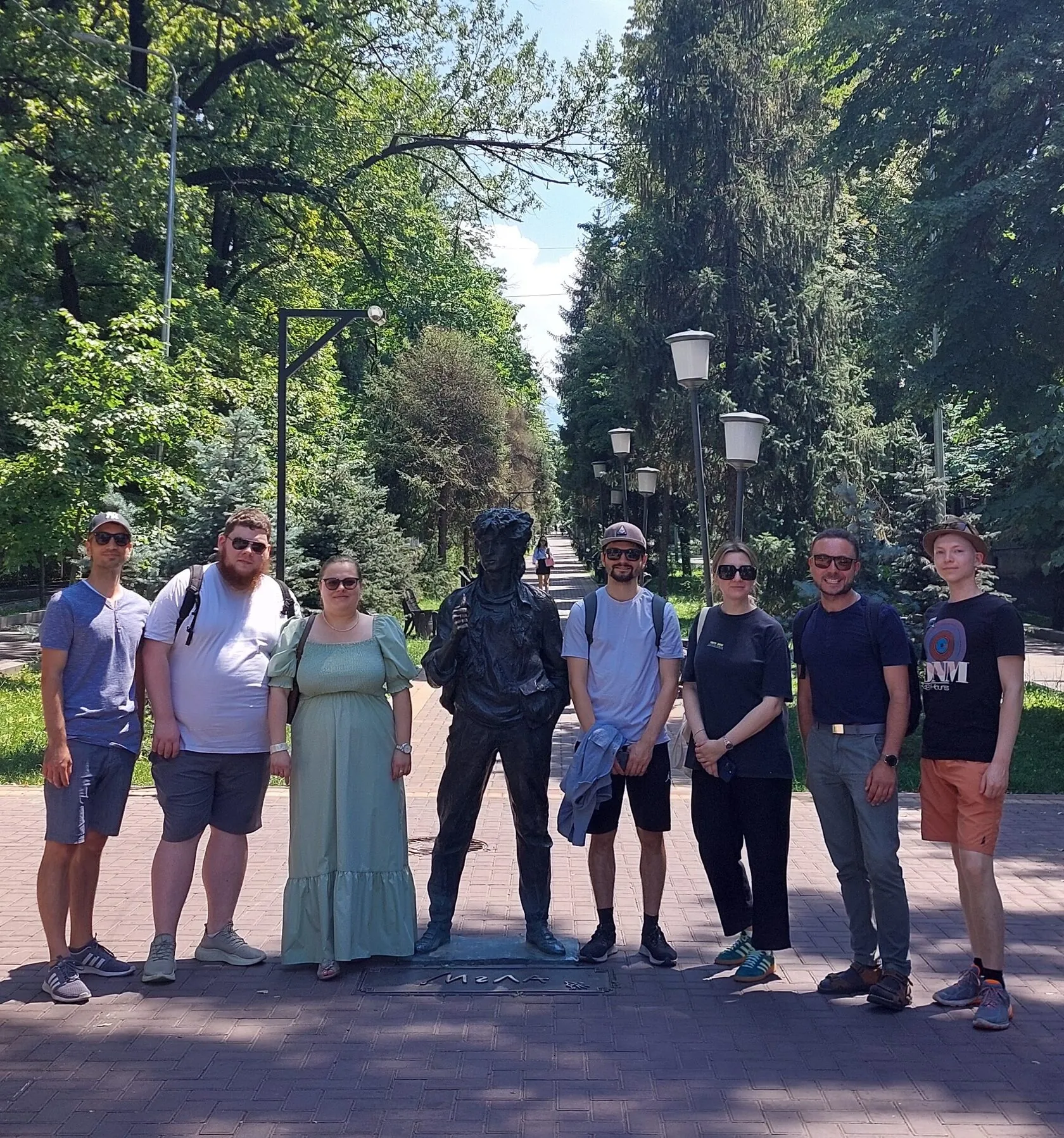 Улица Тулебаева — аллея тянь-шаньских елей в центре Алматы